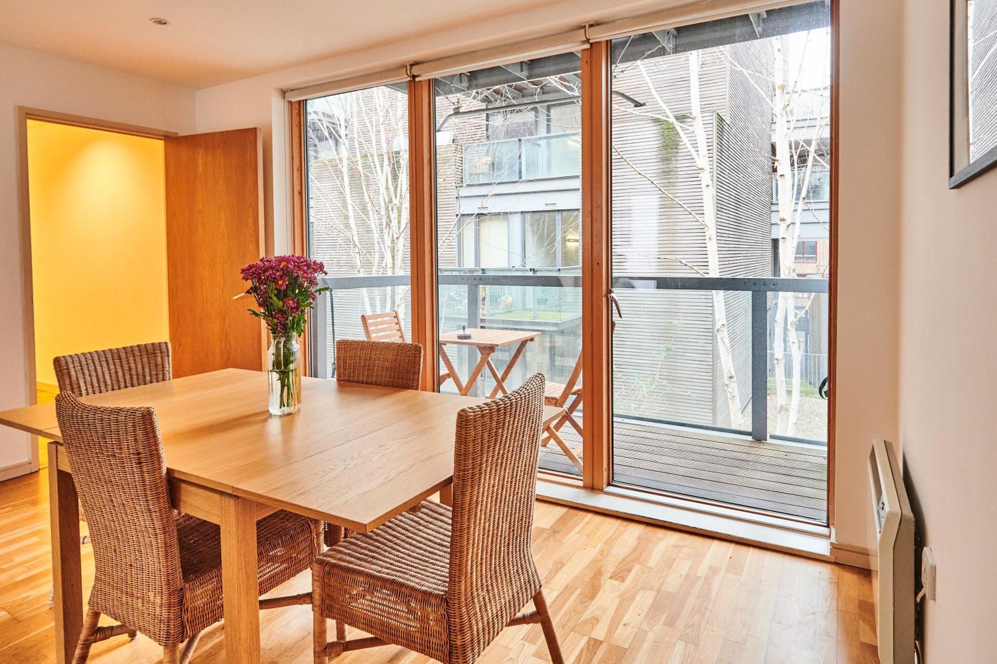 Bright 2 Bedroom Flat In Old Street With Balcony Londres Exterior foto